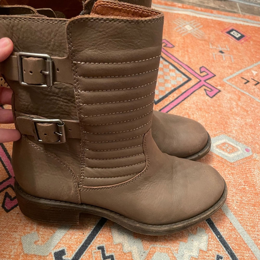 Lucky brand euc boots